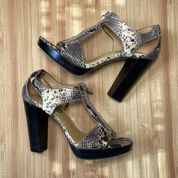 Michael Kors Snake Skin Zip Block High Heels Women's Size 7 - Picture 4 of 7